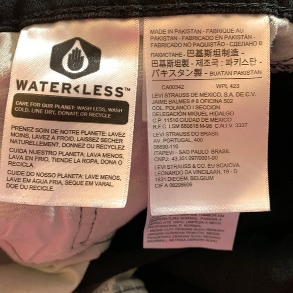 Levi’s 569 Black Loose Straight Denim Shorts size 31 - Picture 9 of 11